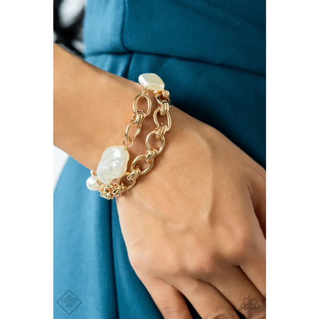 Seaside Sojourn - Gold Bracelet - Bracelets