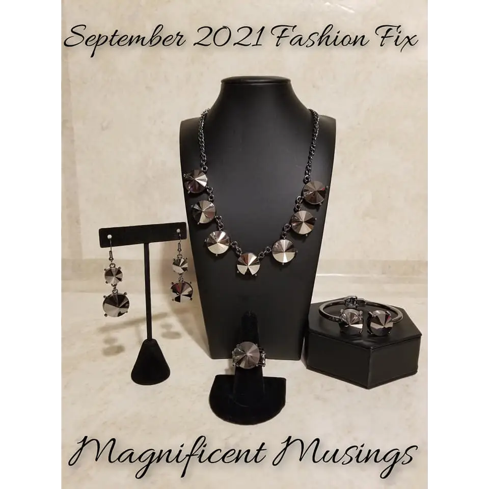 The SHOWCASE Must Go On - Black Necklace - Necklaces