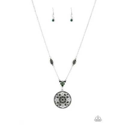 TIMELESS Traveler - Green Necklace - Necklaces